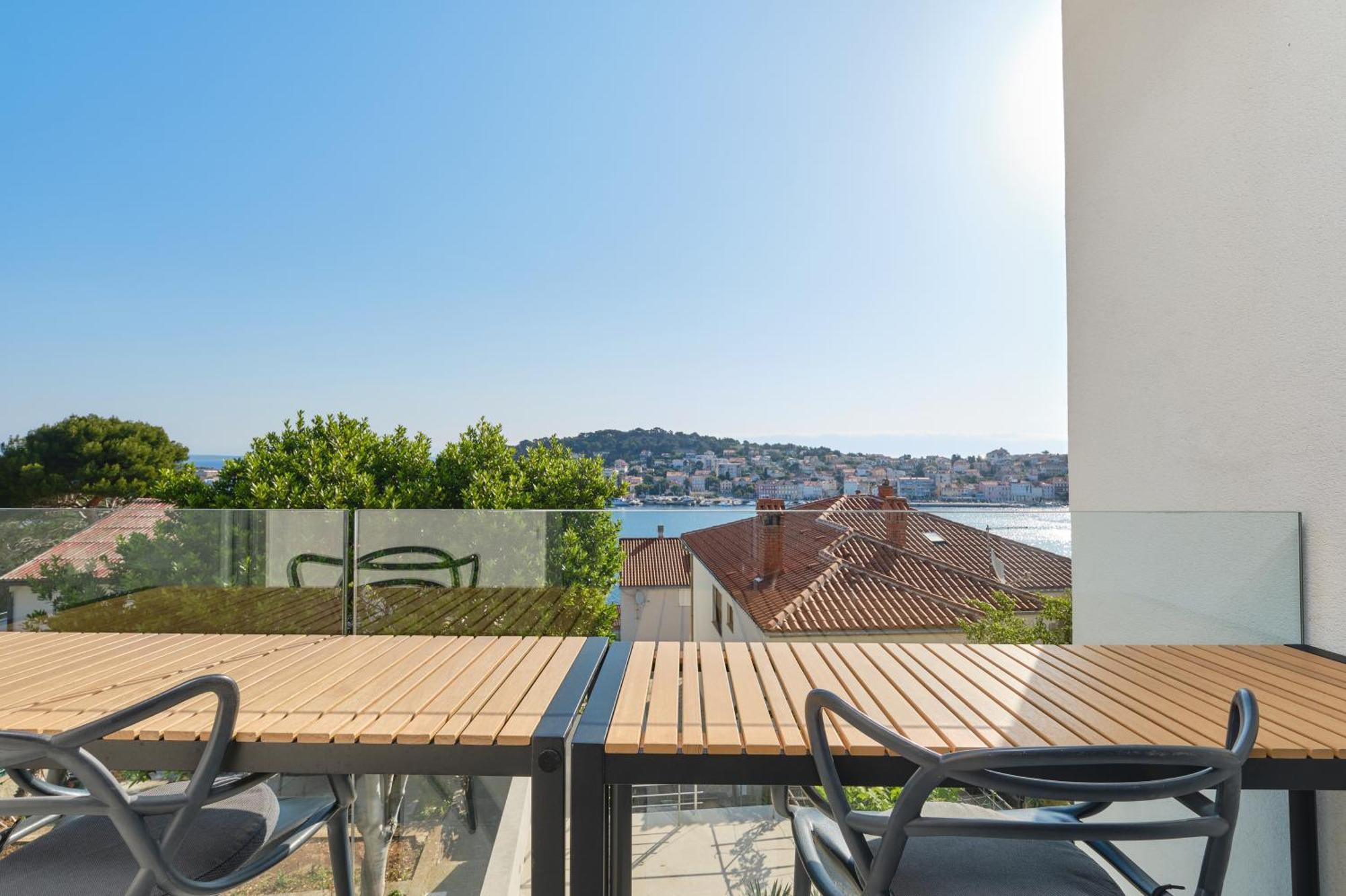 Design Apartments 3&4 Mali Lošinj Exteriör bild